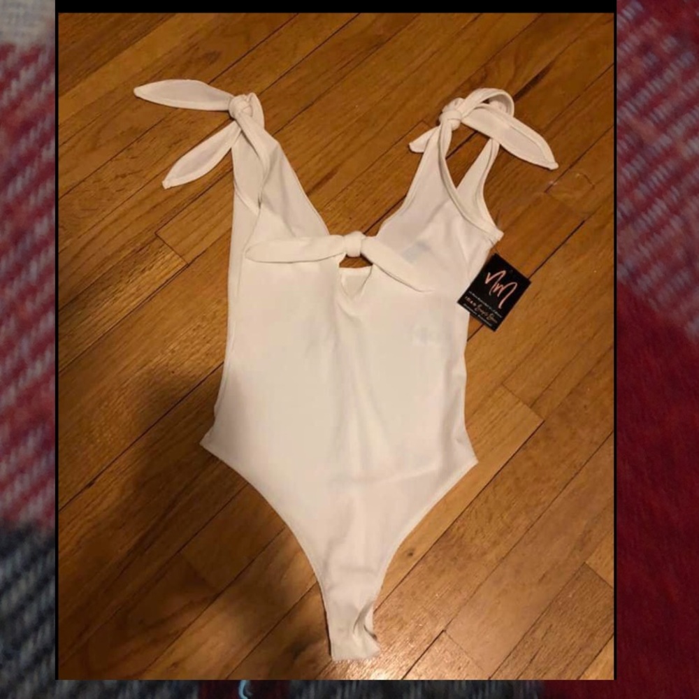NanaMacs It’s Wild Tiefront Bodysuit Ivory Small